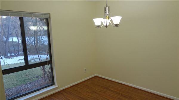 5915 Tamar dr - Photo 2 of 10