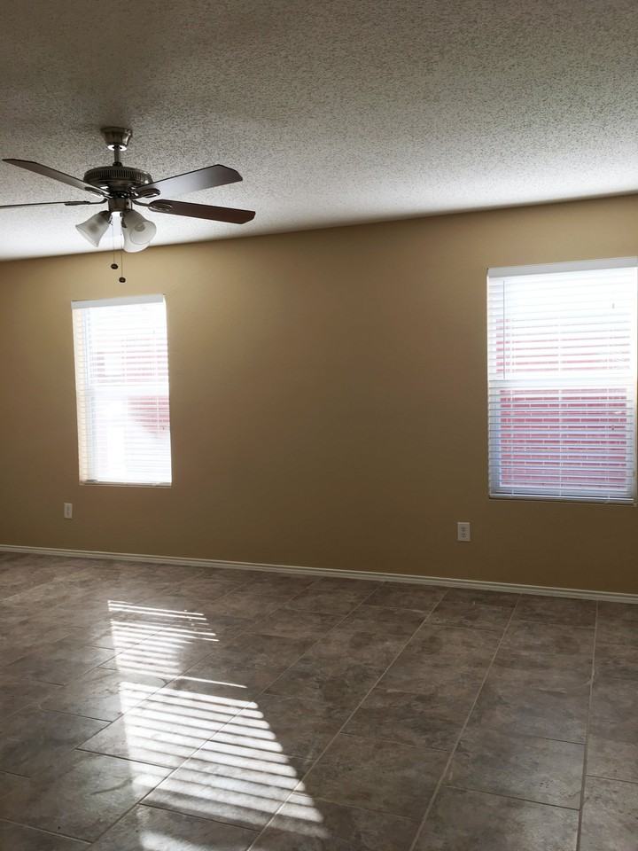 6709 Waterhill Ln - Photo 3 of 24