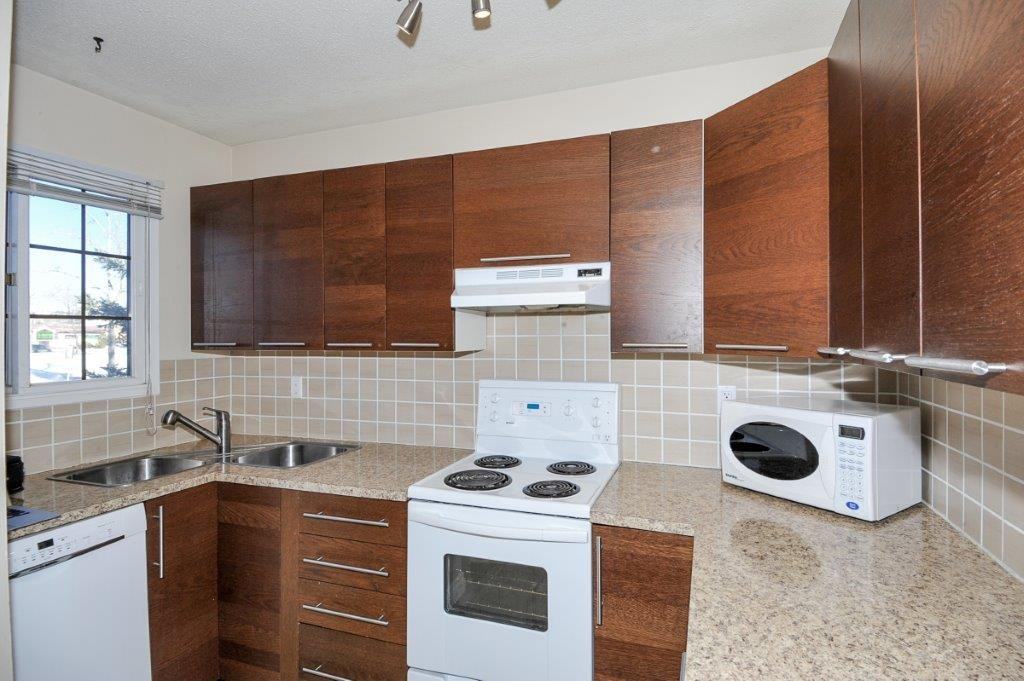 68 Storybook Gardens NW #68 - Photo 3 of 20