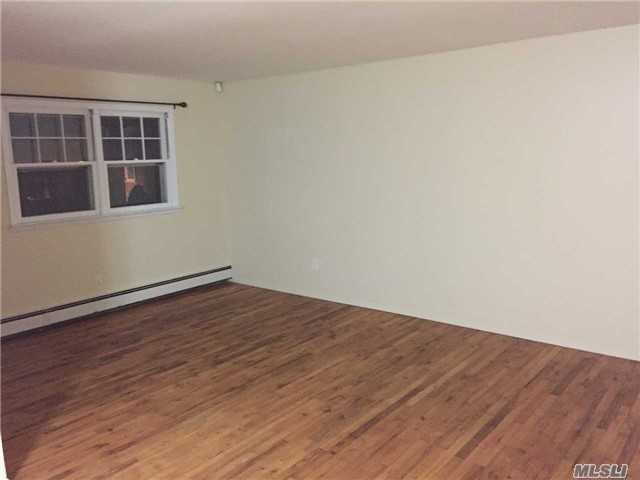 16 Pond Ln - Photo 3 of 11