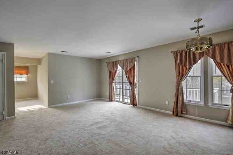 115-53 Alexandria Way - Photo 2 of 18