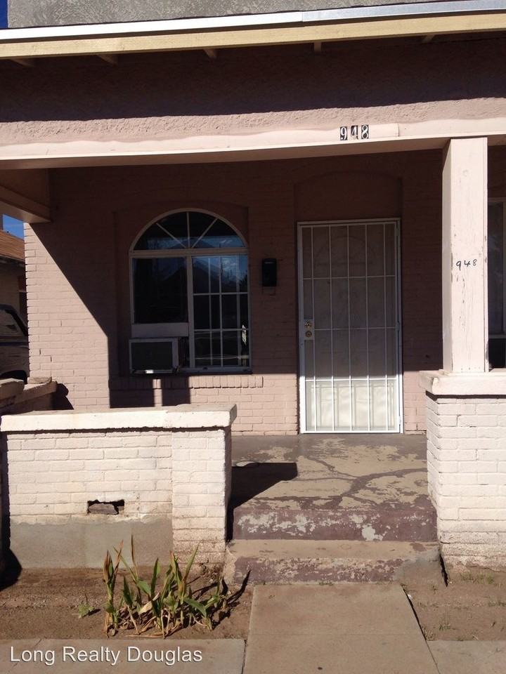 954 E 9th St - Photo 2 of 10