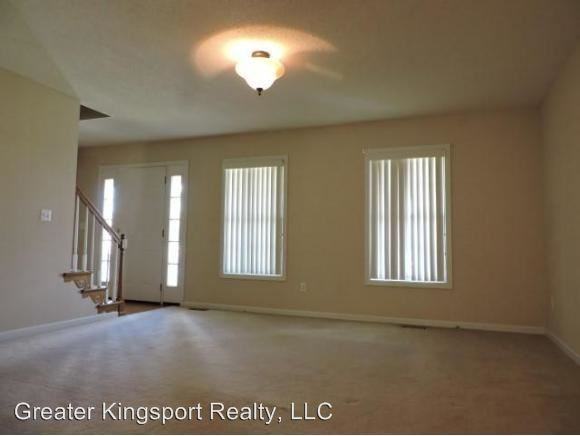 102 Ebony Ln - Photo 2 of 15