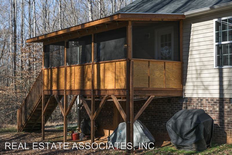 950 Jill Dr - Photo 3 of 14