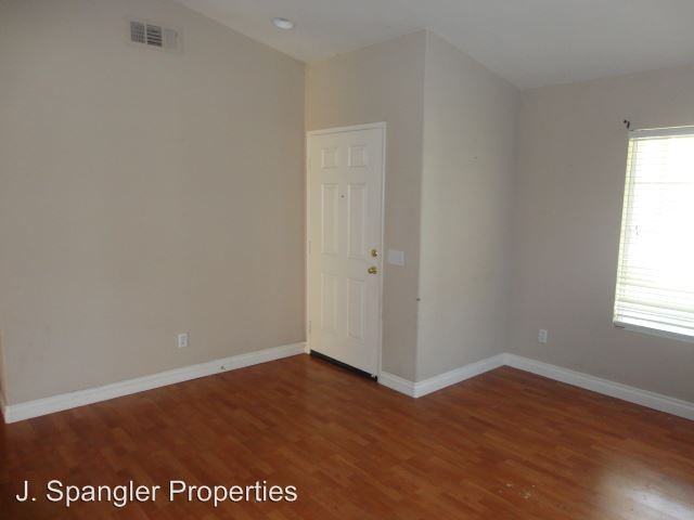 31654 Granville Dr - Photo 2 of 6