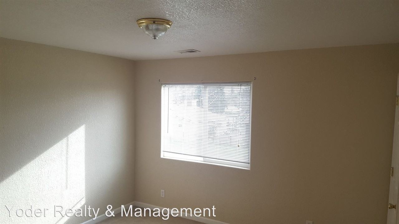 6431 7th St - Photo 3 of 8