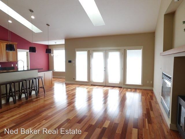 706 Juniper St - Photo 2 of 39
