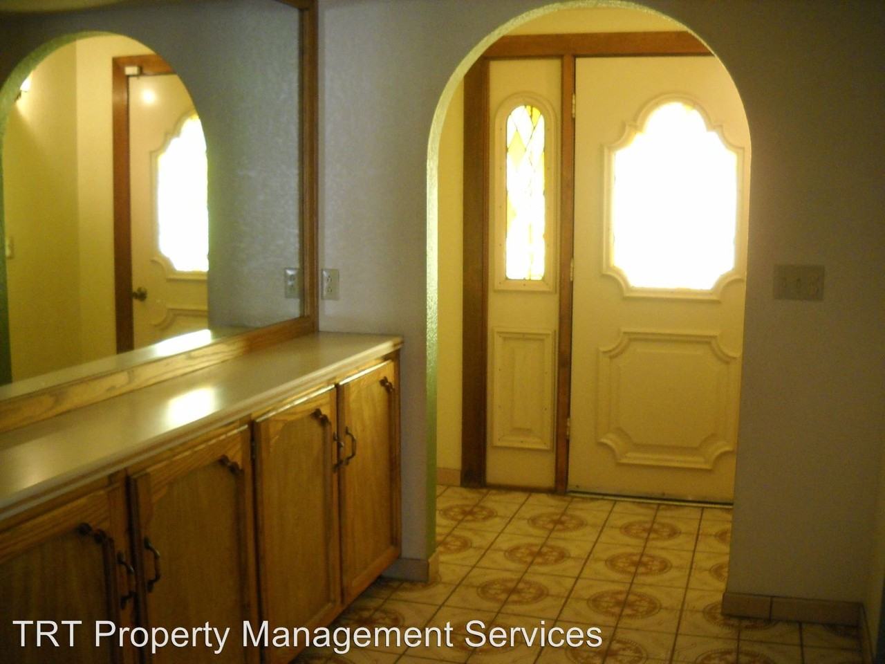 5512 S Forrest Ave - Photo 2 of 9