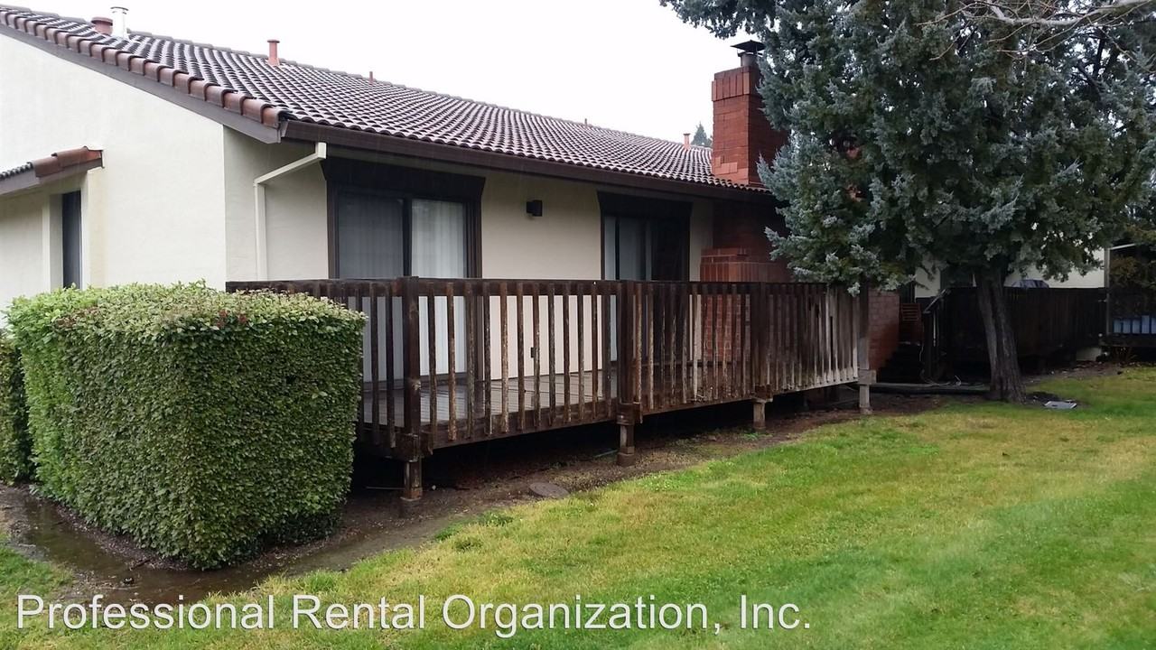 167 Vineyard Cir - Photo 3 of 21