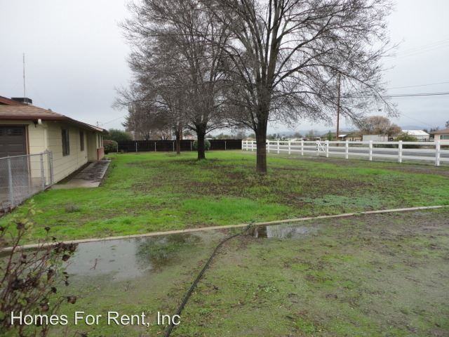 1951 N Westwood St - Photo 2 of 13