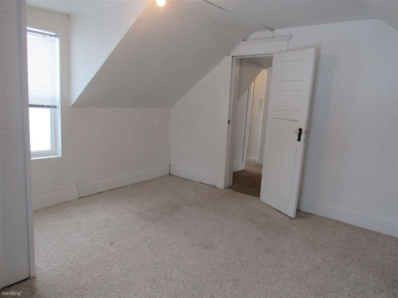 300-398 4th Ave NE - Photo 3 of 11