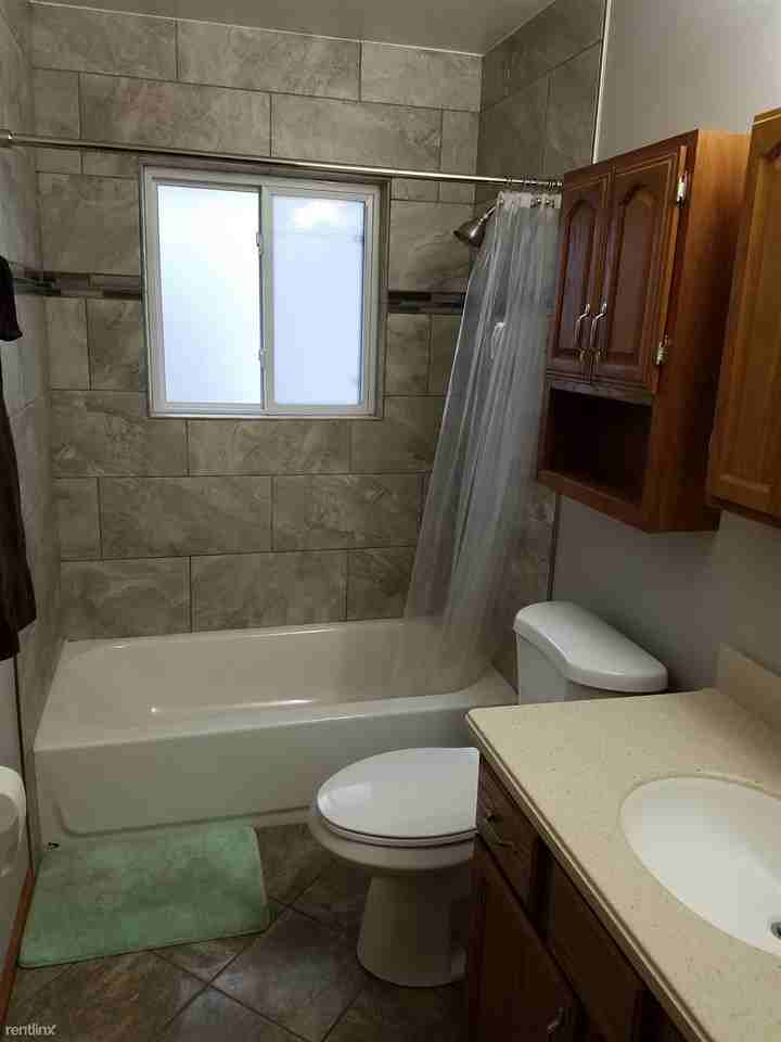 6264 N 104th St - Photo 2 of 18