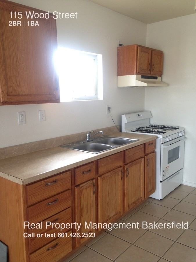 115 Wood St - Photo 3 of 8