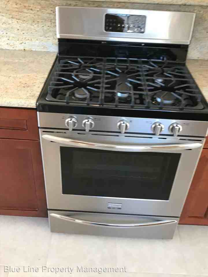5844 Arlington Blvd - Photo 3 of 16