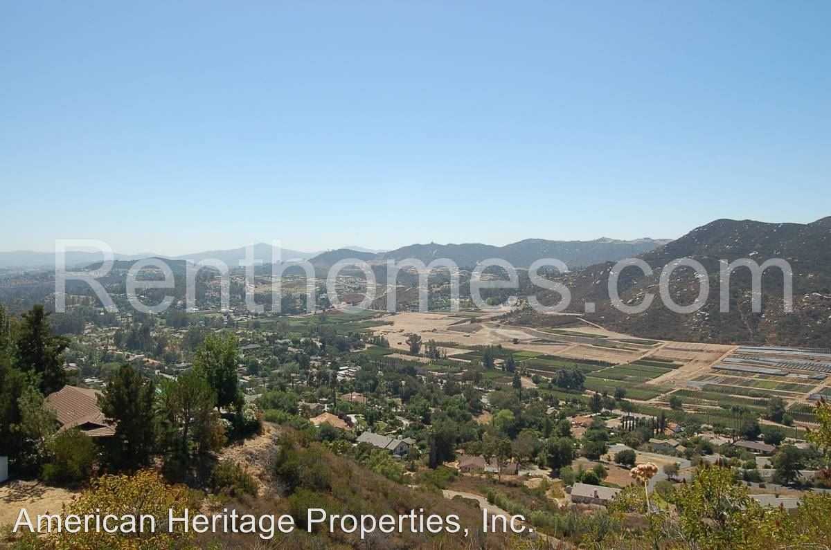 26448 Sky Dr - Photo 2 of 8