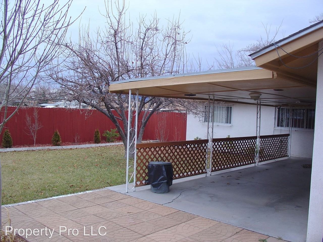 2933 Solano Dr NE - Photo 2 of 21