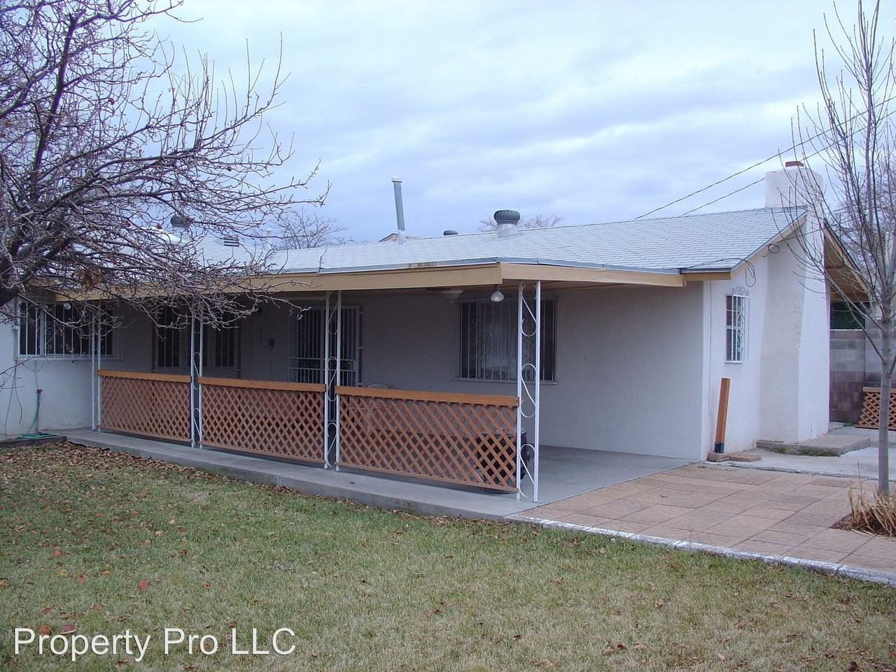 2933 Solano Dr NE - Photo 3 of 21