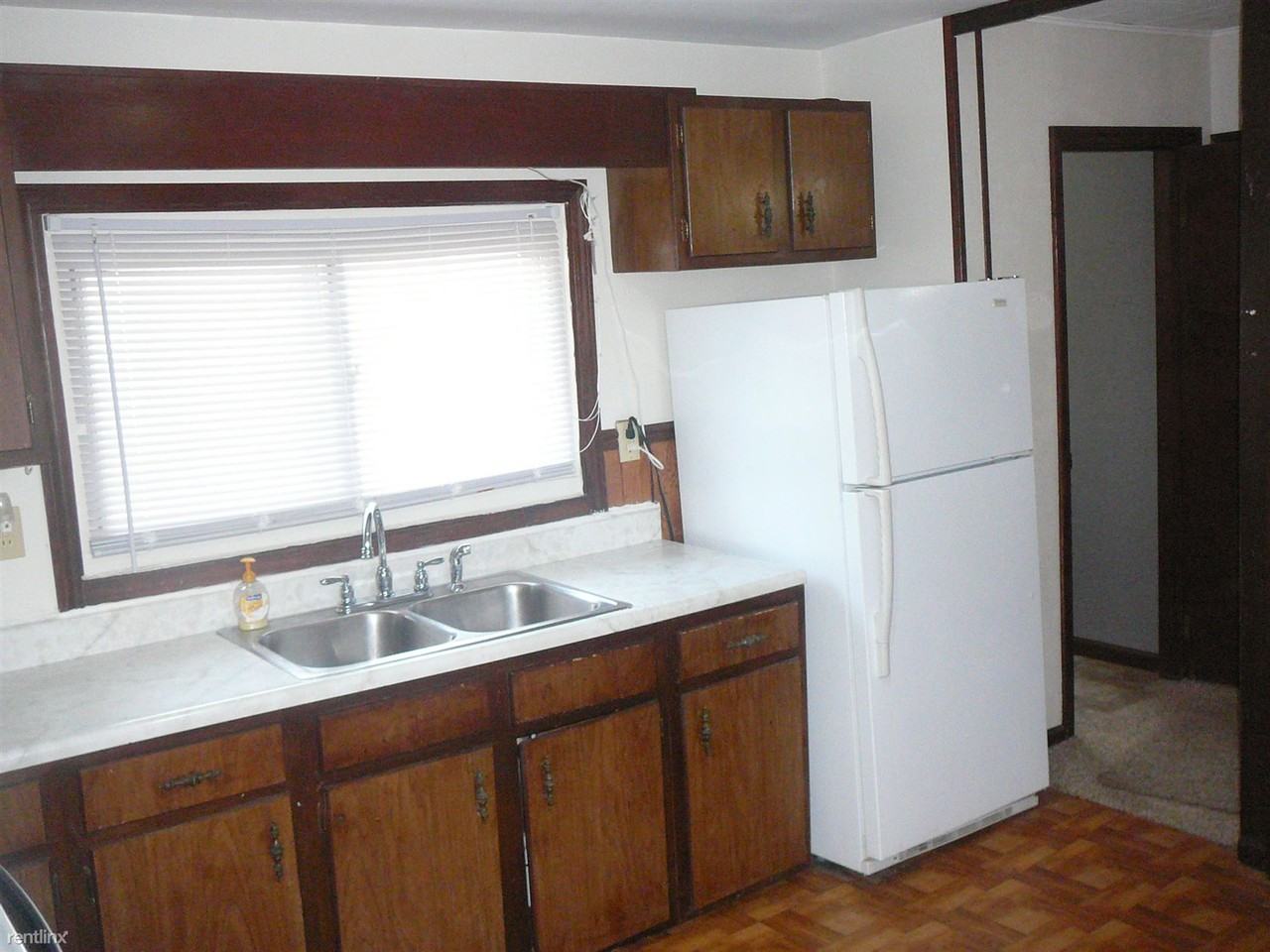 1928 Frisbie St - Photo 3 of 11