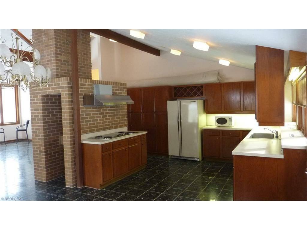 9820 Music Street - Photo 2 of 7