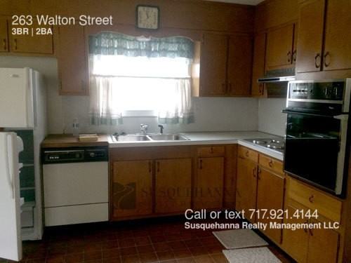 263 Walton St - Photo 2 of 4
