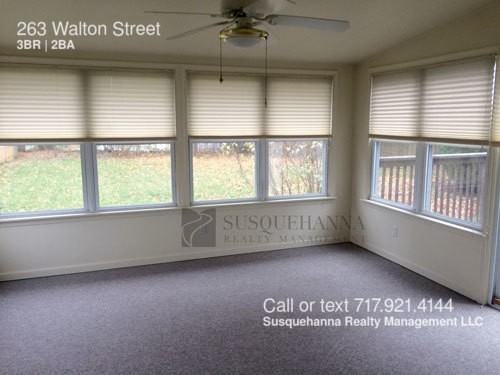 263 Walton St - Photo 3 of 4