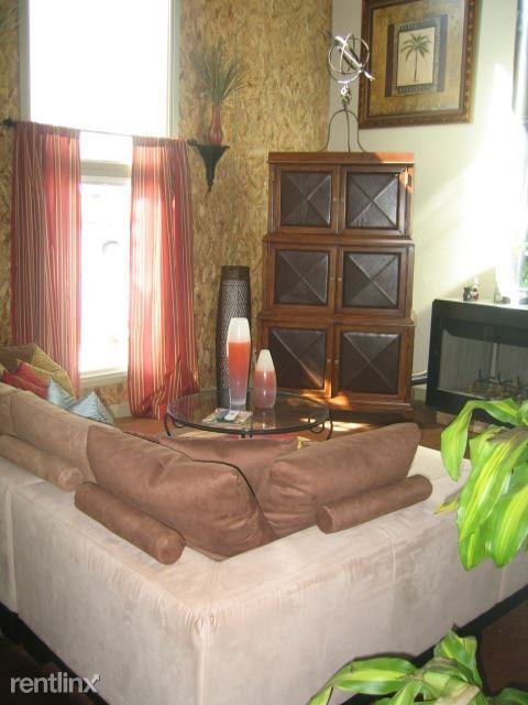 300 Summit Ridge Dr - Photo 3 of 16