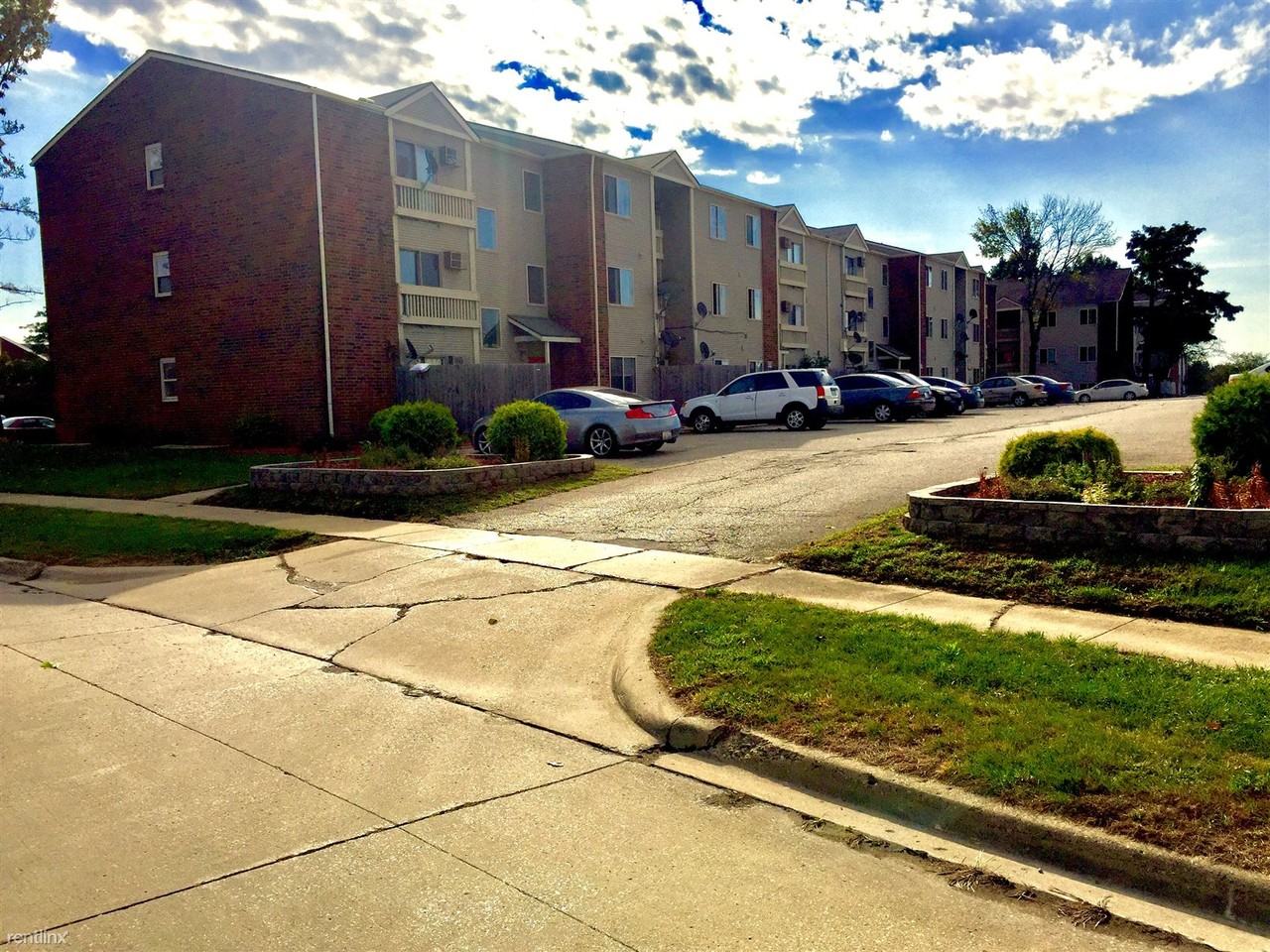 Crescent Pointe Apartments - Photo 2 of 10