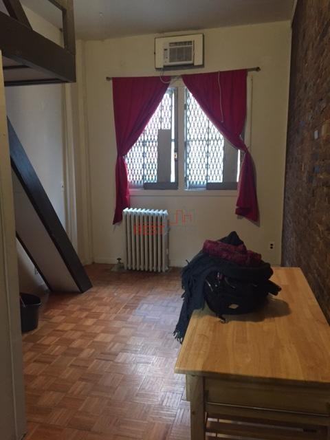 8th Ave & W 21st St #1V