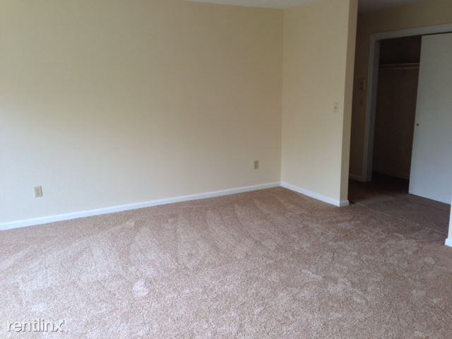 1711-1743 Foxon Rd - Photo 3 of 15