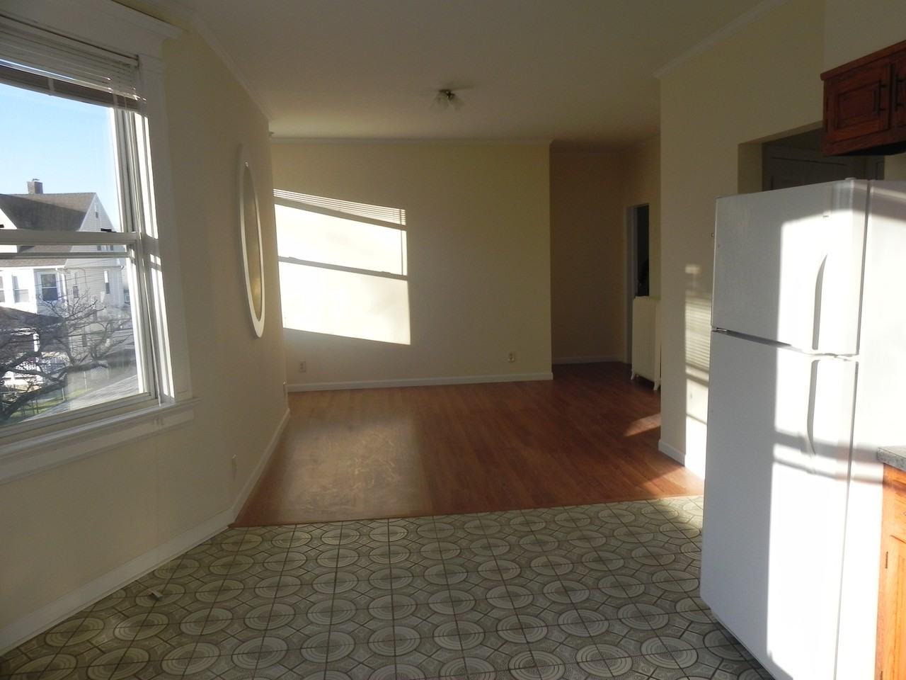 25 Badeau Pl - Photo 3 of 11