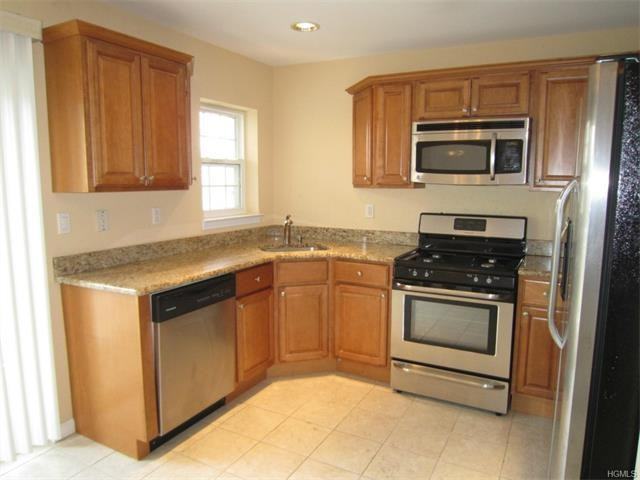 14 Crystal Hill Dr - Photo 2 of 23