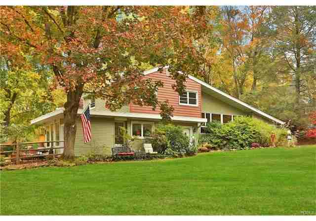 20 Meadowbrook Rd - Photo 3 of 29