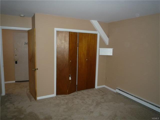 2-40 Railroad Ave - Photo 3 of 12