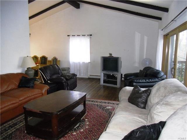 34 Waccabuc Rd - Photo 3 of 11