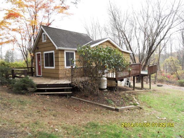 23 Hillside Ave - Photo 3 of 28