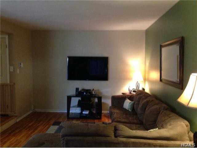 2-98 Blue Hill Commons Dr - Photo 3 of 16