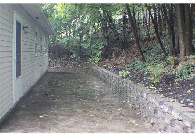 845 Homestead Ave - Photo 3 of 12