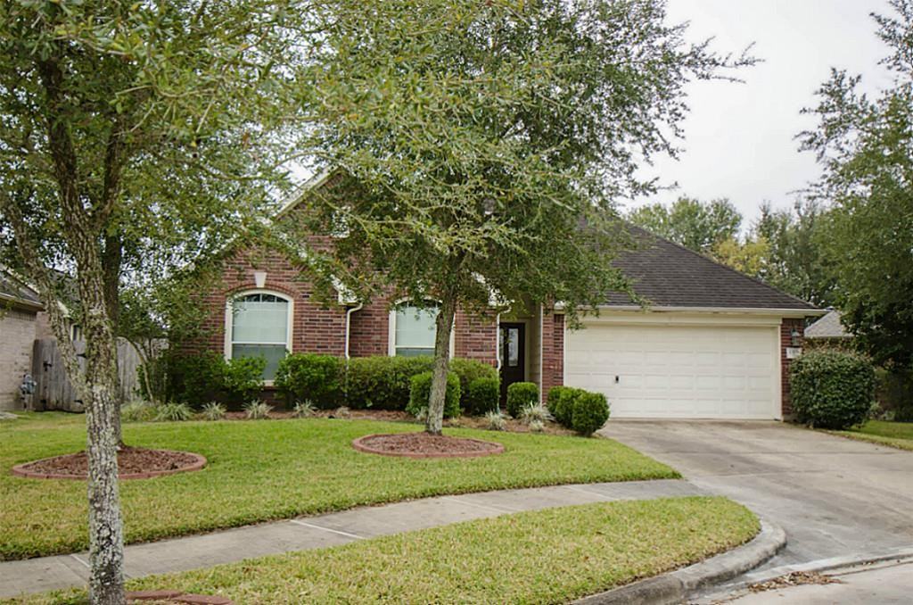 1319 Bayport Ln - Photo 2 of 32