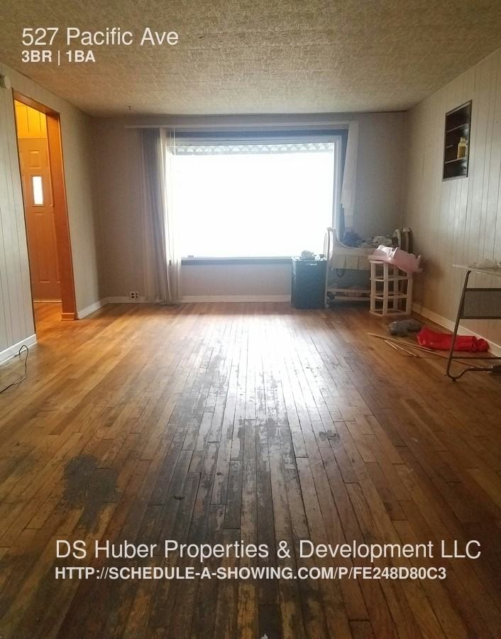 527 Pacific Ave - Photo 2 of 7