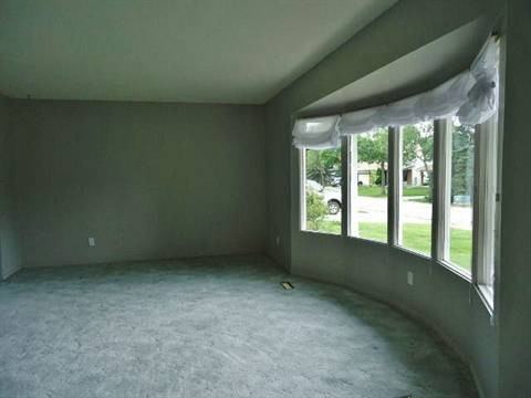 9 Lodgepole Crescent - Photo 2 of 4