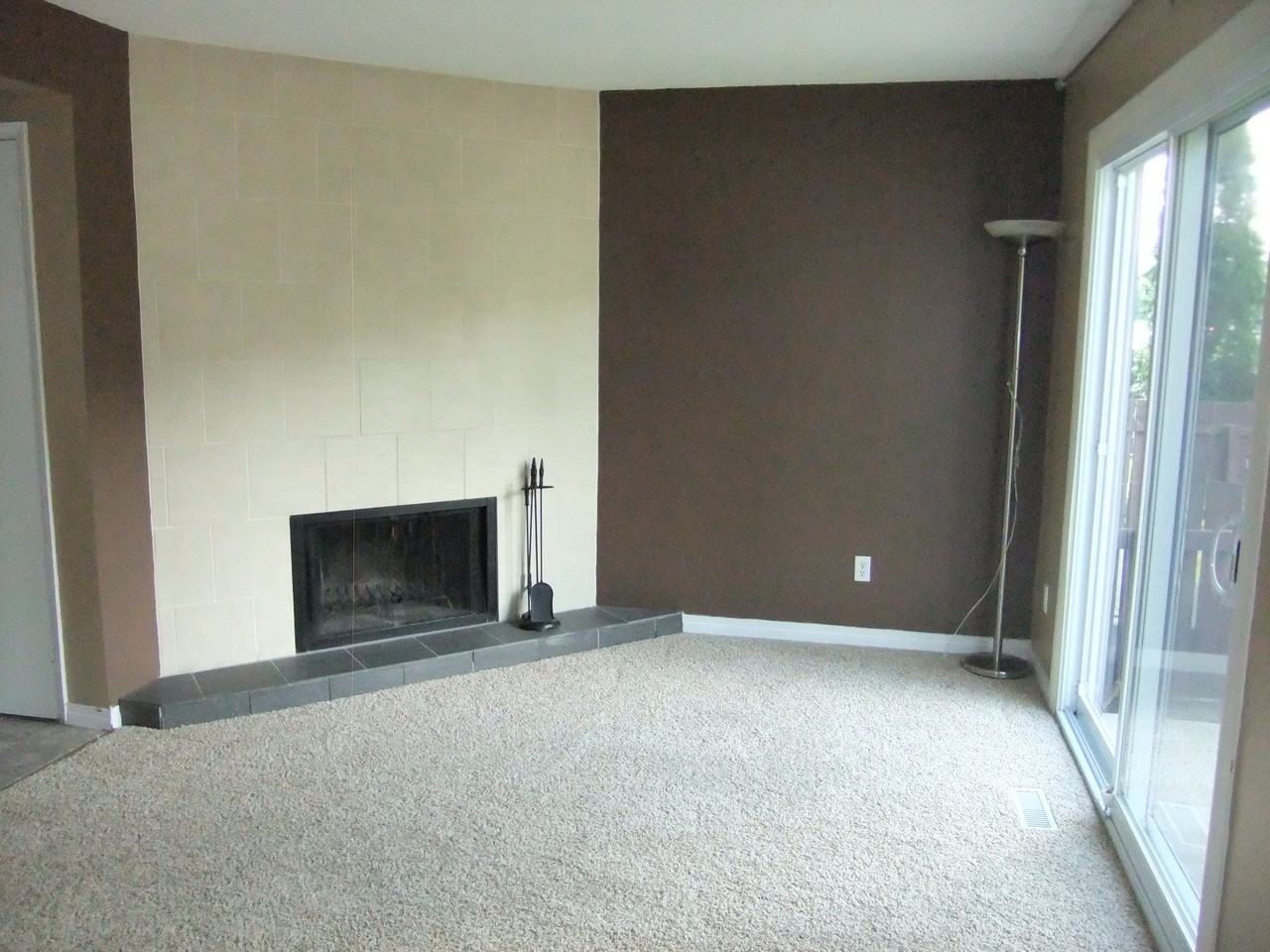 1267 Hooke Rd NW - Photo 2 of 7