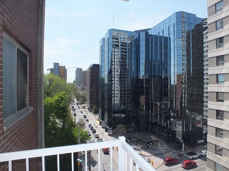 230 Gloucester St - Photo 2 of 12