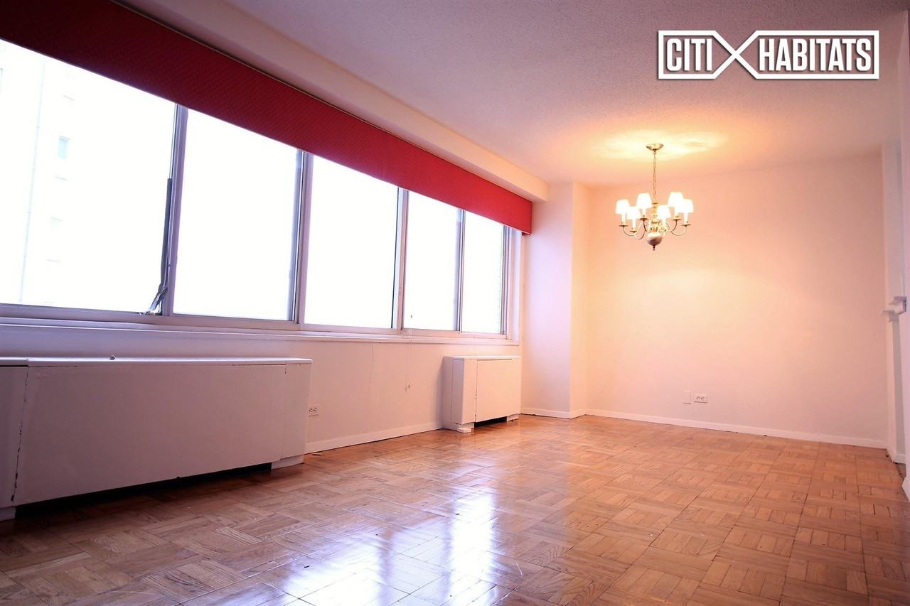 Henry Hudson Pkwy W #6L