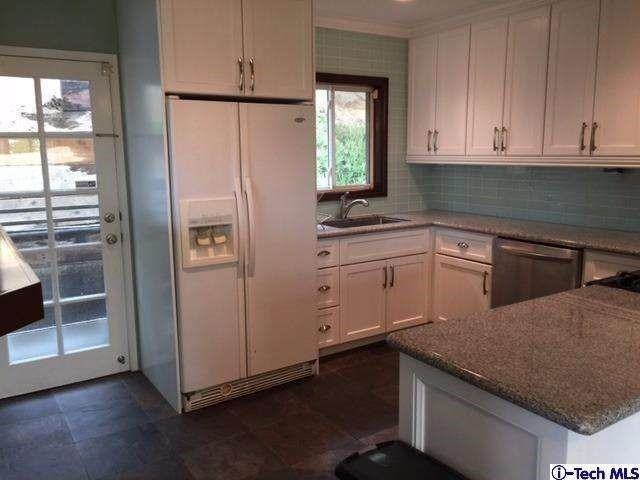 1850 Kaweah Dr - Photo 3 of 14