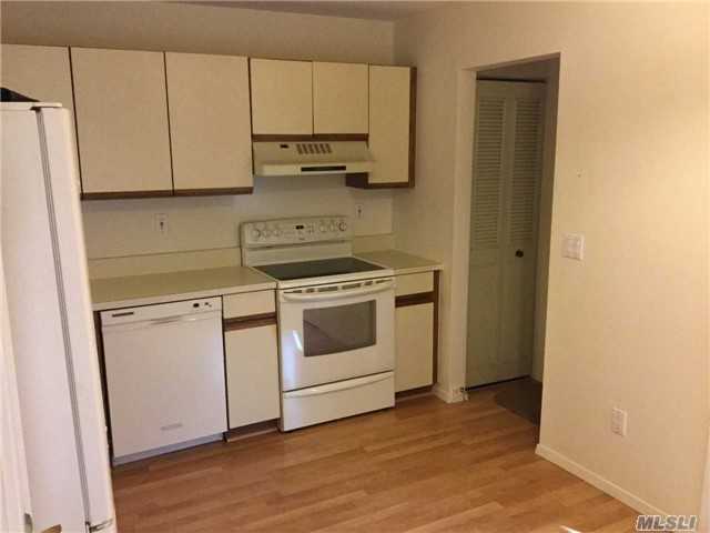 38 Ashley Cir - Photo 2 of 6