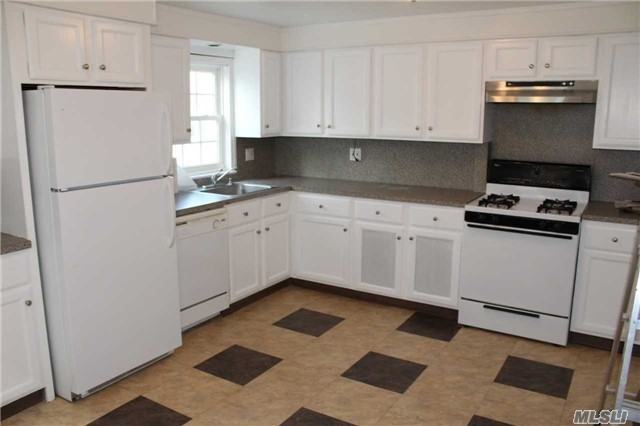 10 Evergreen Ave - Photo 2 of 6