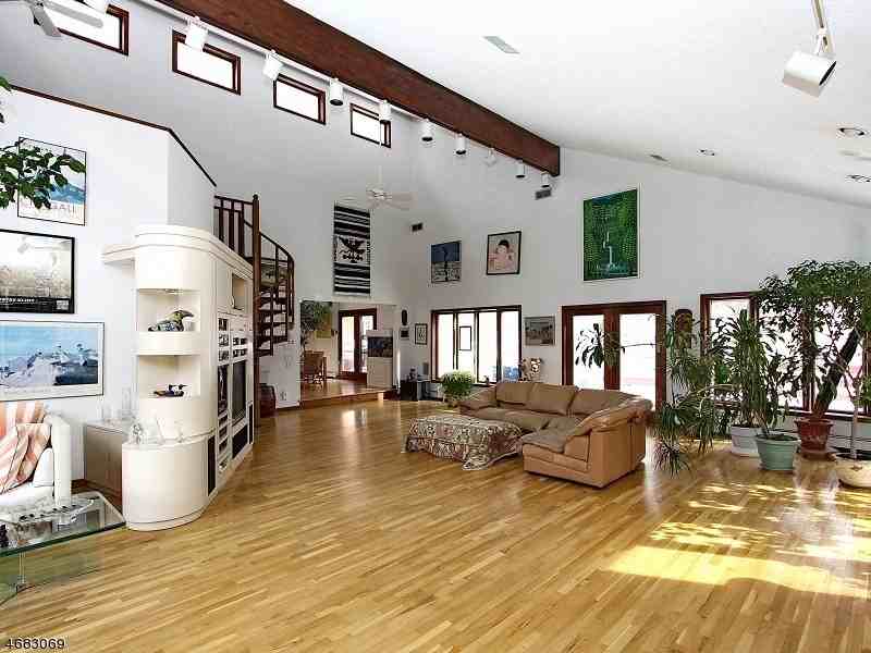 11 Timber Ridge Dr - Photo 2 of 23