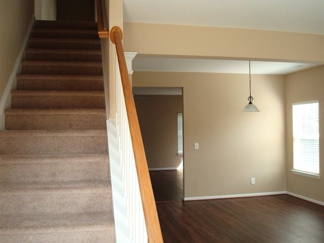 177 Flanders Dr - Photo 2 of 10