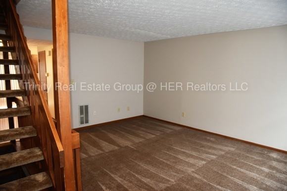 873 Soramill Ln - Photo 2 of 14