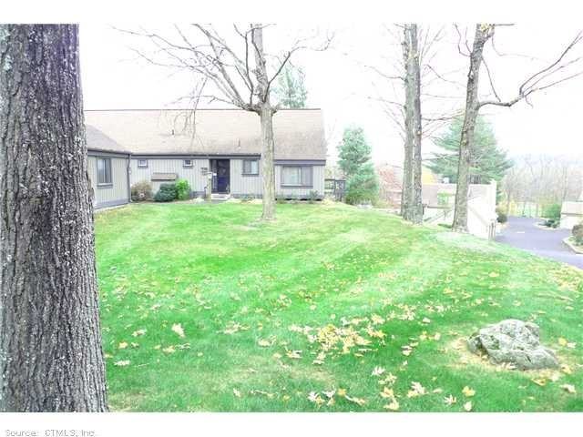 285 Southbury Rd - Photo 3 of 25